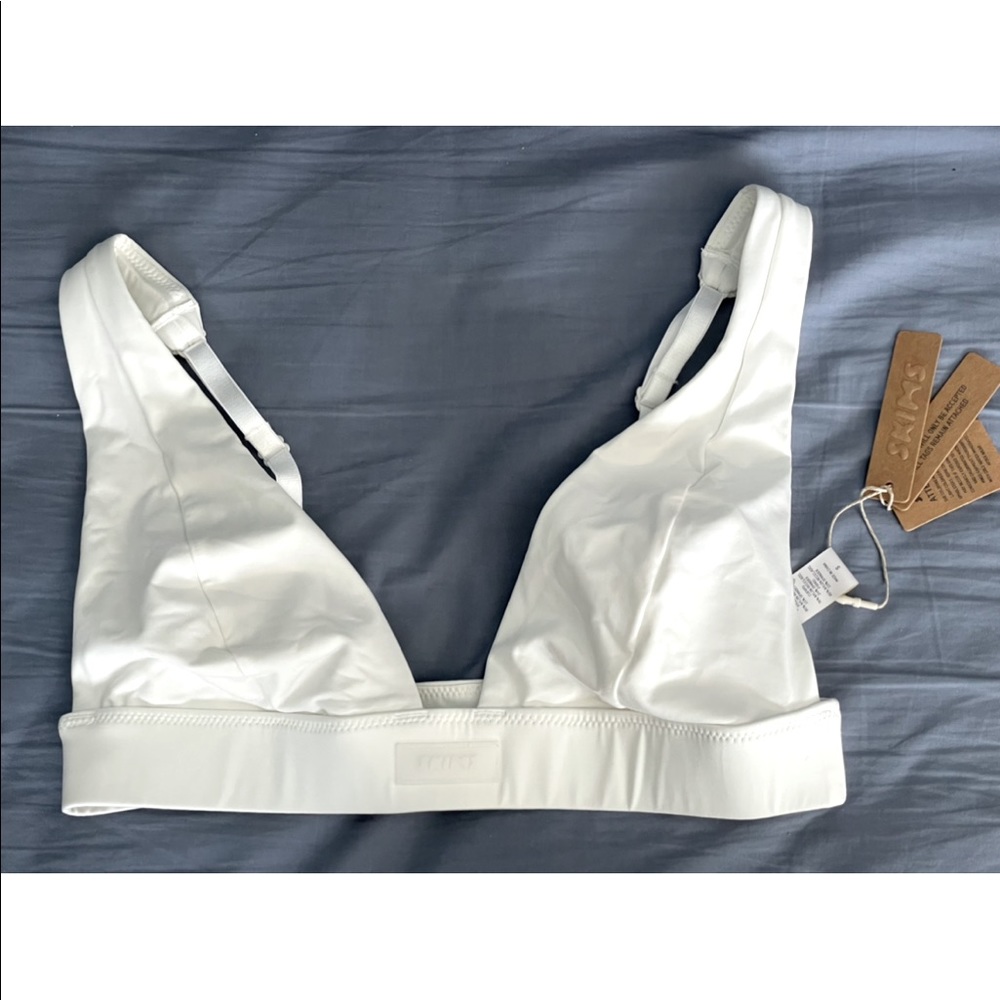 SKIMS Swim Plunge Bikini Top, Size S in Marble NWT